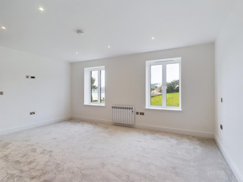 CAM02007 G0-PR0131-ST 825c-5f5b-b31e-ff00-ae03-7fec