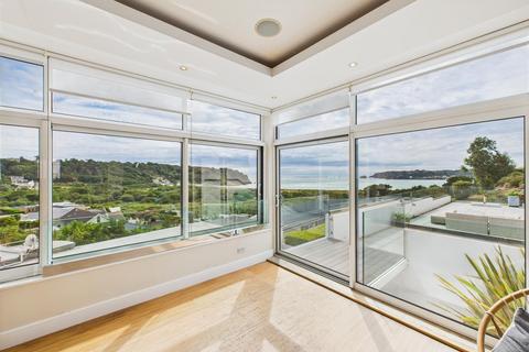 4 bedroom detached house for sale, Spectacular Sea Views Over Ouaisne