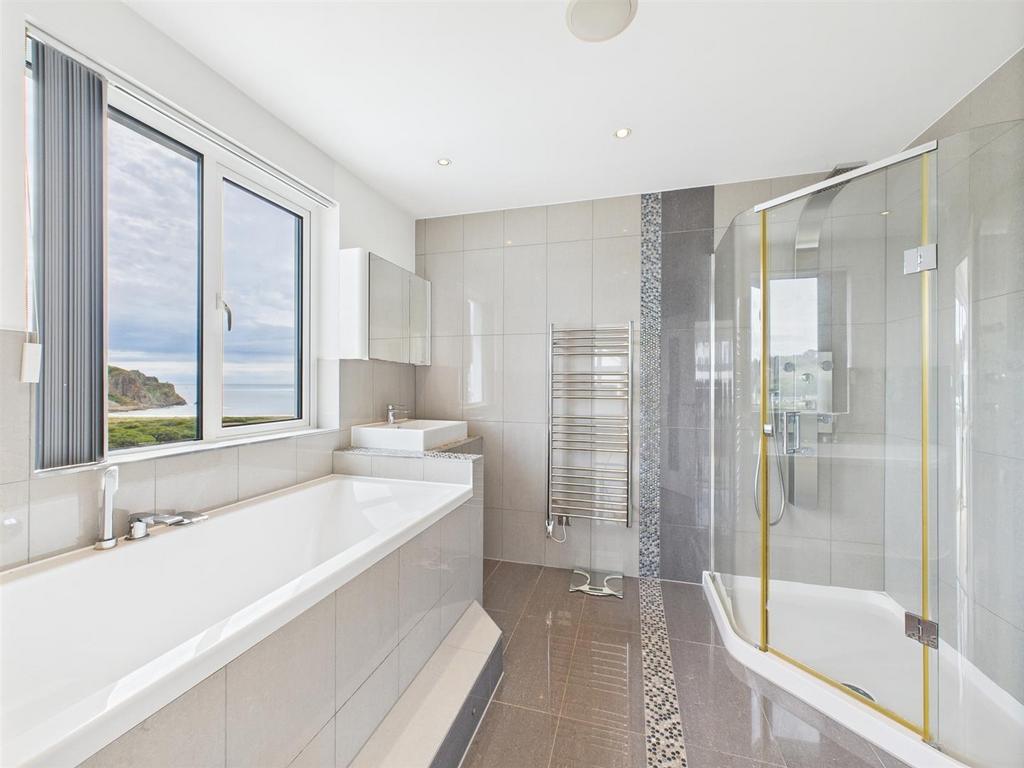 CAM04099 G0-PR0146-STILL026.jpg