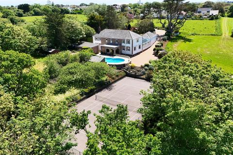 4 bedroom detached house for sale, A Beautiful Country Estate With Privacy,  Tennis Court & Pool