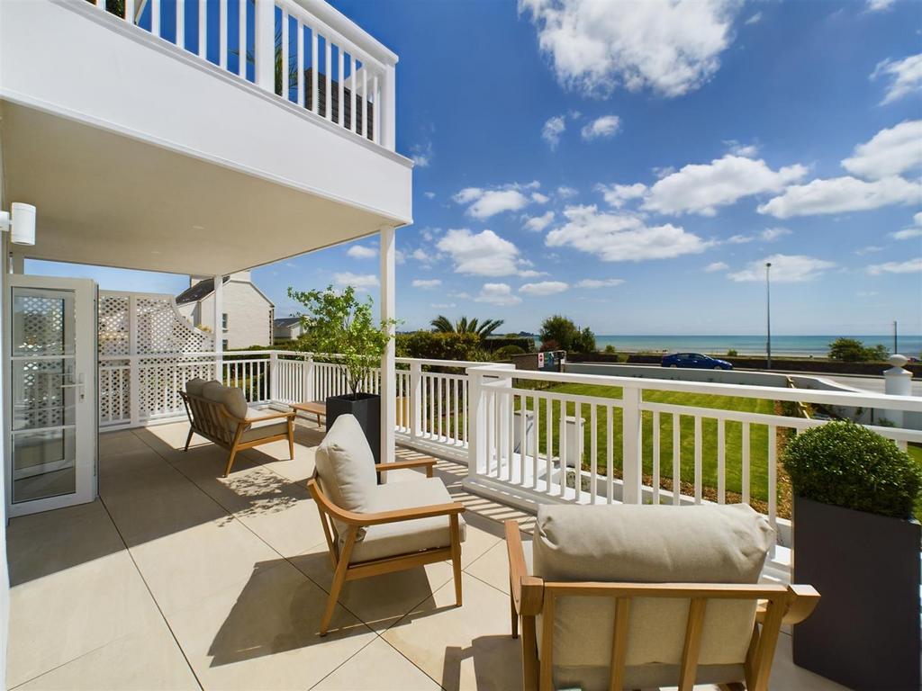 CAM02007 G0-PR0217-STILL014.jpg