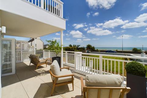 3 bedroom apartment for sale, A Small Coastal Haven Of Unparalleled Luxury