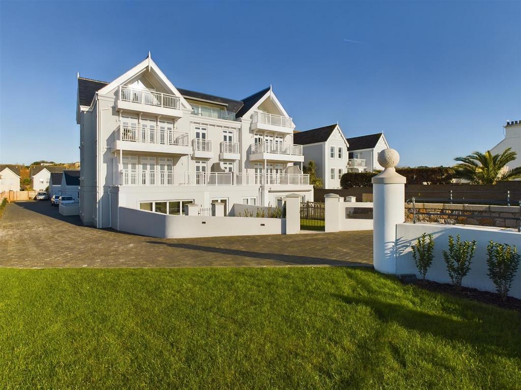 CAM04392 G0-PR0033-STILL003.jpg