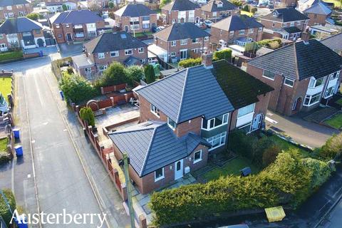 4 bedroom semi-detached house for sale, Fernlea Grove, Stoke-On-Trent ST3