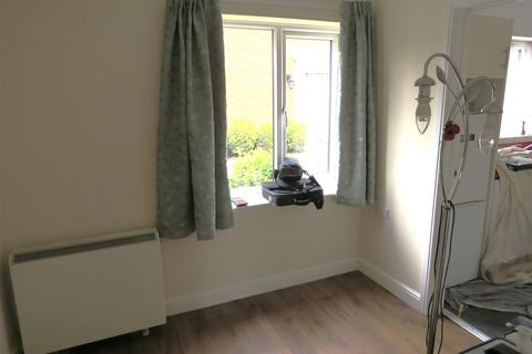 1 bedroom flat to rent, Fernhill Lane, New Milton