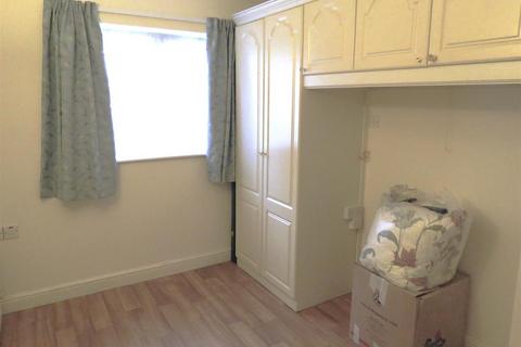 1 bedroom flat to rent, Fernhill Lane, New Milton