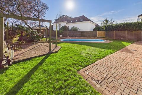 4 bedroom detached house for sale, Situated In A Popular Residential Area Of St Saviour