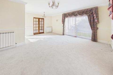 4 bedroom detached house for sale, Situated In A Popular Residential Area Of St Saviour