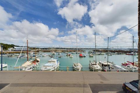 4 bedroom terraced house for sale, A Prime Position Captivating Upper Views Over The Harbour