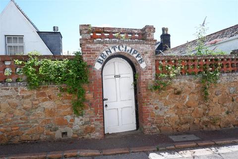 Detached house for sale, Situated In The Picturesque Town Of St Aubin