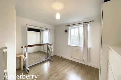 65 Trent Bridge Close, Stoke-on-trent, ST4 8JJ