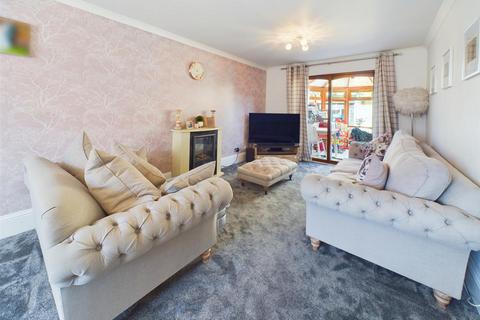 4 bedroom semi-detached house for sale, Discover Your Dream Family Home