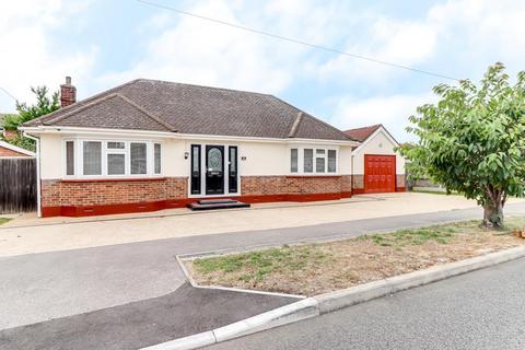 3 bedroom detached bungalow for sale, Lottem Road, Canvey Island SS8