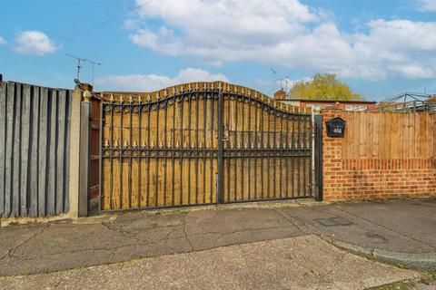 464 Arterial Road, Leigh-on-sea, SS9 4DS