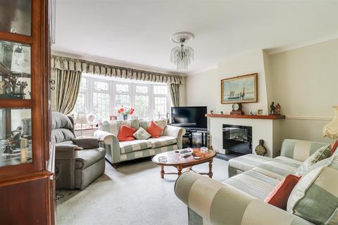464 Arterial Road, Leigh-on-sea, SS9 4DS