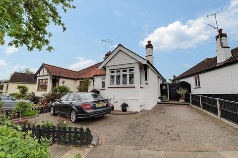 59 Adalia Crescent, Leigh-on-sea, SS9 3ST