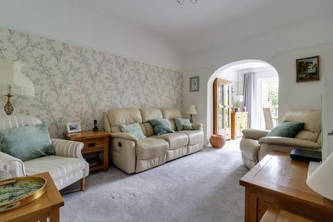 59 Adalia Crescent, Leigh-on-sea, SS9 3ST