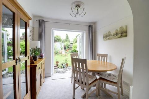 59 Adalia Crescent, Leigh-on-sea, SS9 3ST