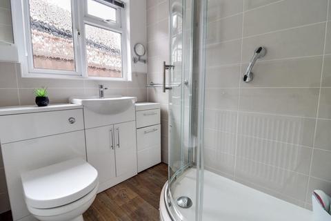 59 Adalia Crescent, Leigh-on-sea, SS9 3ST