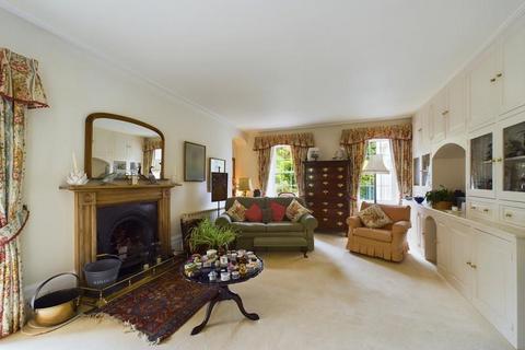 5 bedroom detached house for sale, 2 Generation Family Home That Exudes Timeless Elegance