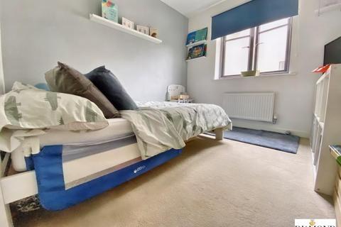 27 Perreyman Square, Tiverton, EX16 6GY