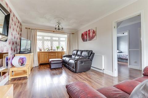 5 bedroom detached house for sale, Chapman Road, Canvey Island SS8