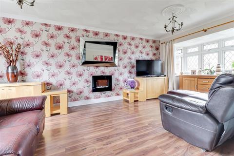 5 bedroom detached house for sale, Chapman Road, Canvey Island SS8