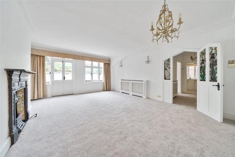 2 bedroom apartment for sale, Kidderpore Gardens, London, NW3