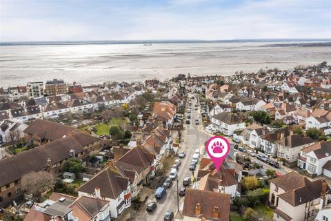 3 bedroom semi-detached house for sale, Somerville Gardens, Leigh-On-Sea SS9