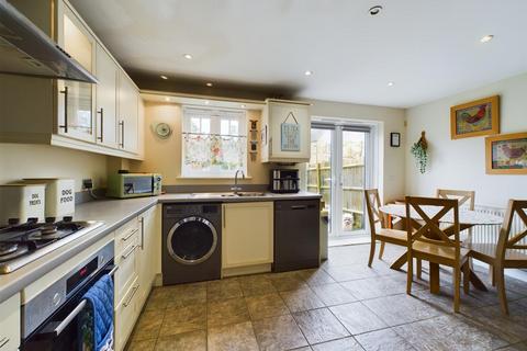 4 bedroom townhouse for sale, Trist Way, Crawley RH11