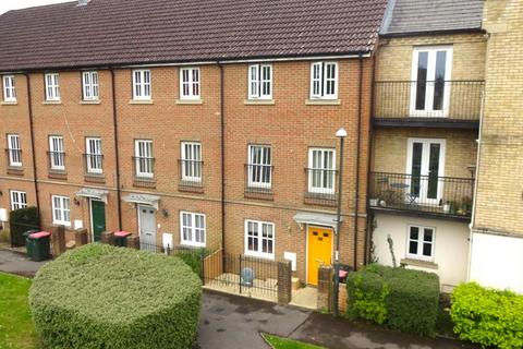 4 bedroom townhouse for sale, Trist Way, Crawley RH11