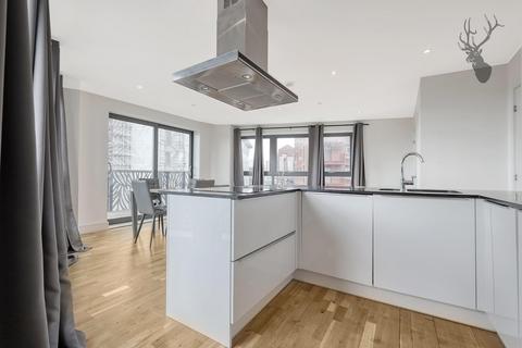 3 bedroom apartment to rent, Leven Road, Poplar Riverside E14