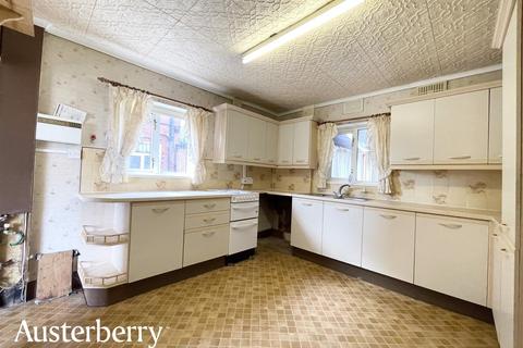 3 bedroom semi-detached house for sale, Hunters Way, Stoke-On-Trent ST4