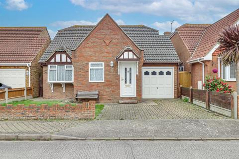 2 bedroom detached bungalow for sale, The Cherries, Canvey Island SS8