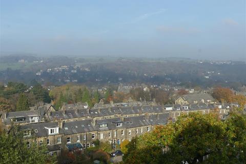 2 bedroom apartment to rent, Parish Ghyll Drive, Ilkley LS29