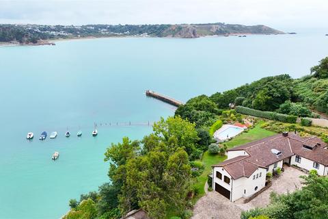 6 bedroom detached house for sale, A Spectacular Coastal Residence In St Brelade’s Bay