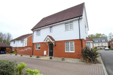 3 bedroom detached house for sale, Isles Quarry Road, Borough Green