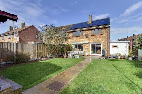 3 bedroom semi-detached house for sale, Woodburn Close, Thundersley SS7