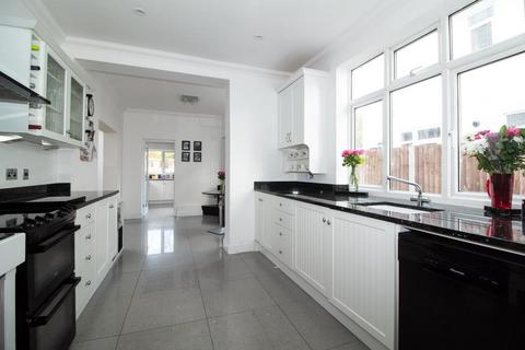 45 Crosby Road, Westcliff-on-sea, SS0 8LF