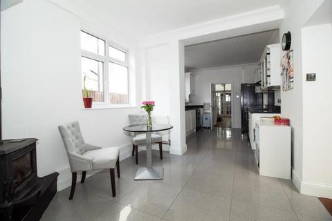 45 Crosby Road, Westcliff-on-sea, SS0 8LF