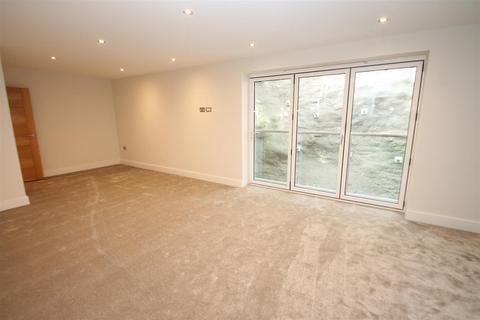 undefined, A Fantastic Ground Floor Duplex Apartment