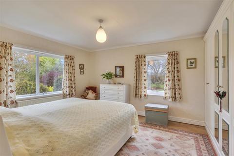4 bedroom detached bungalow for sale, Red Hall Lane, Penley, Wrexham