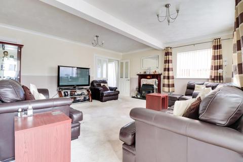 5 bedroom detached house for sale, Maurice Road, Canvey Island SS8