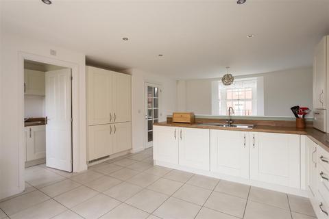 4 bedroom detached house for sale, Field View Close, Ampleforth, York