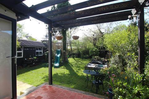 11 Brackley Close, Peterborough, PE3 6LH