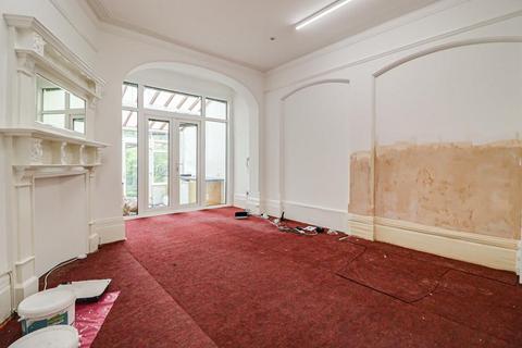 37 Cobham Road, Westcliff-on-sea, SS0 8EG