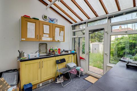 37 Cobham Road, Westcliff-on-sea, SS0 8EG