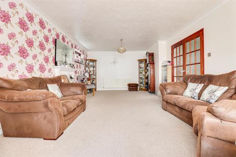 4 bedroom detached house for sale, Papenburg Road, Canvey Island SS8