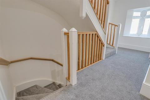 118a Ambleside Drive, Southend-on-sea, SS1 2UN