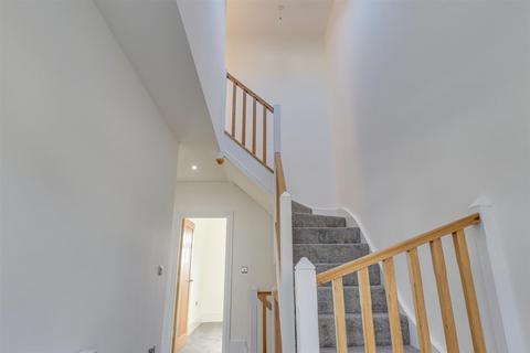 118a Ambleside Drive, Southend-on-sea, SS1 2UN